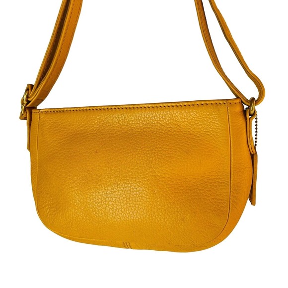 Vintage COACH Marigold Yellow Leather Shoulder Purse Handbag Hobo Adjustable - Picture 2 of 12